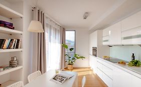 Spacious Apartment Close To Main Station / Galeria Krakowska